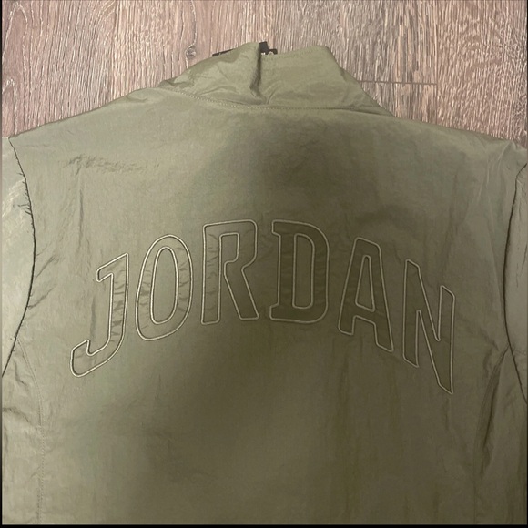 NWT Nike Air Jordan Mens Nylon Windbreaker Jacket Olive Green Fv7299 222 Size S - Picture 3 of 5
